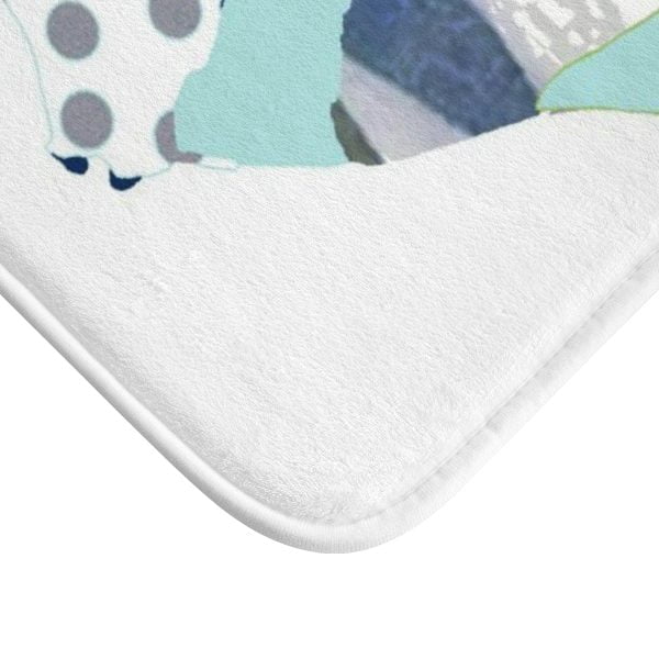 close up microfiber non slip bathmat