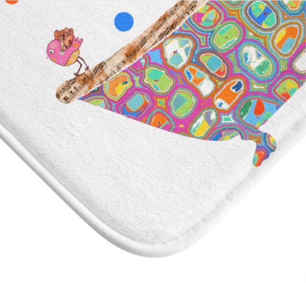 closeup kids bathmat with unique bath design